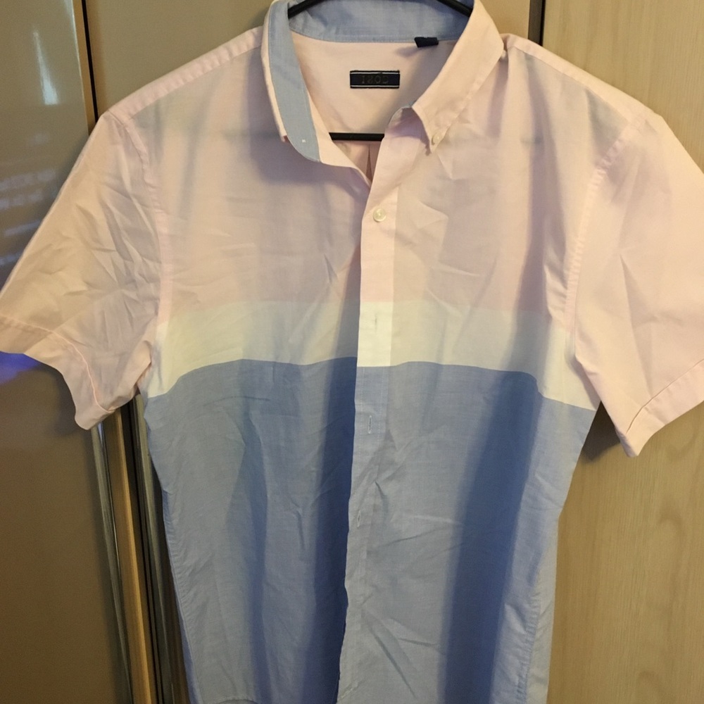 Button up - Picture 3 of 3